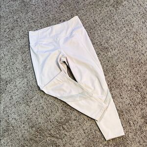 EUC Athleta Pale Peach Colored Leggings (M)